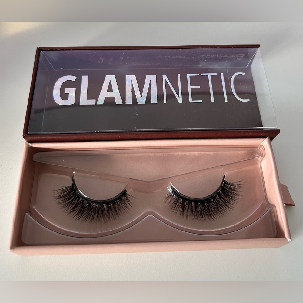Glamnetic lashes